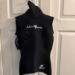 NWT Neosport Navy 5:3MM XSpan Hooded Sleeveless Wetsuit Size 6